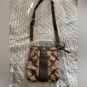 Coach signature Brown canvas crossbody